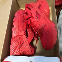 Red Nike Huarache