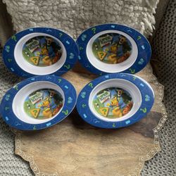 (4) Disney Store Winnie the Pooh & Tigger Cereal Bowls SUPER SLEUTHS  ON THE CASE