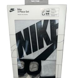 Baby Nike Black White 3 Piece Bodysuit Hat & Booties Unisex SZ: 0-6 Months BNIB