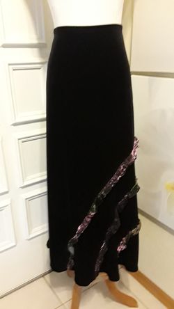 Black crushed velvet skirt
