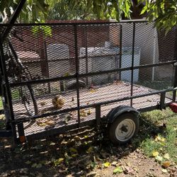  Vendo Traila  8 Pies De Largo Por 5 De Ancho Por 4de Alto  En Muy Buen Estado  👁️👁️ No Tiene Título Así La Compré  Yo 