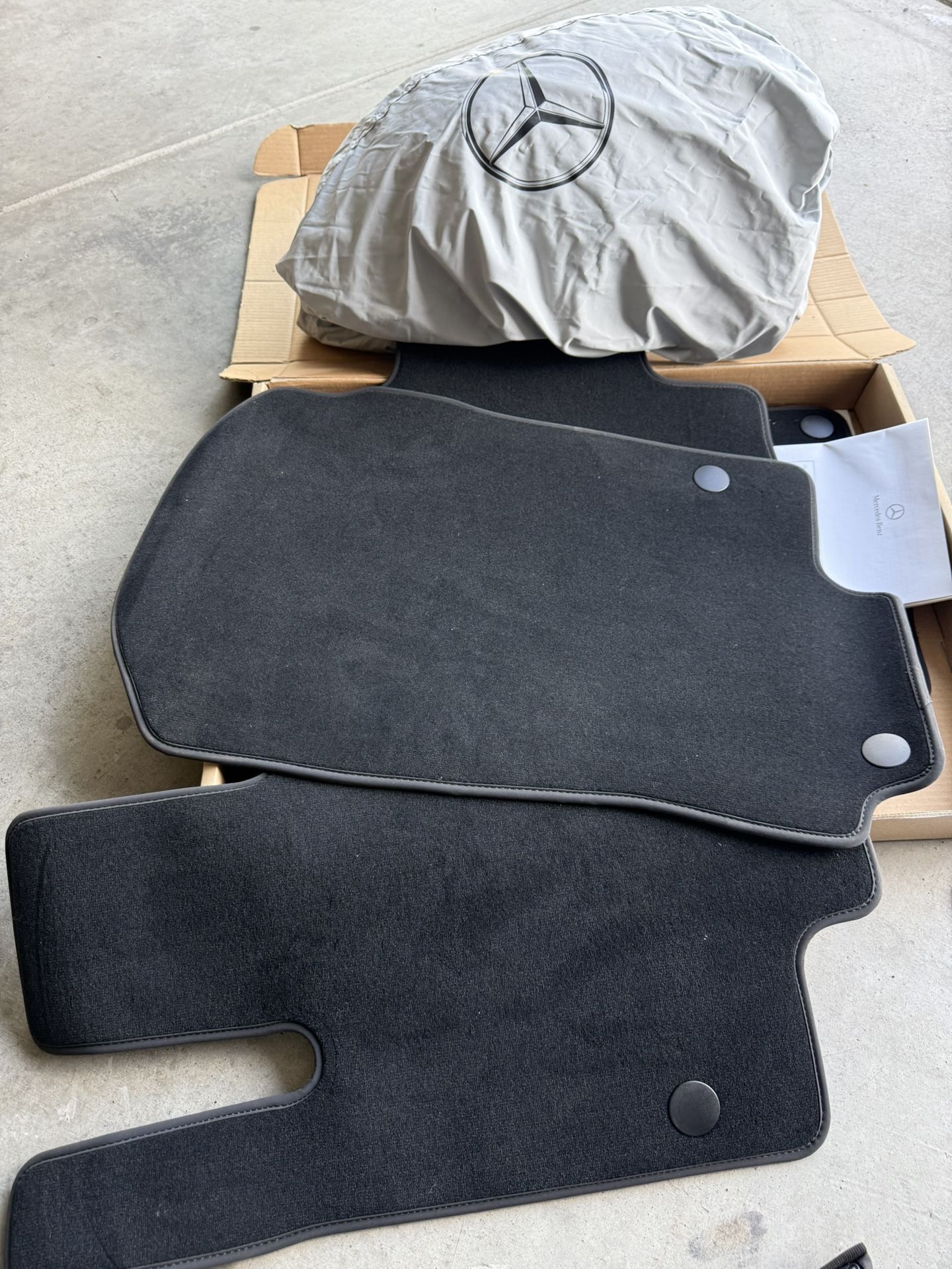 Mercedes GLE Brand New Floor Mats And Car Cover