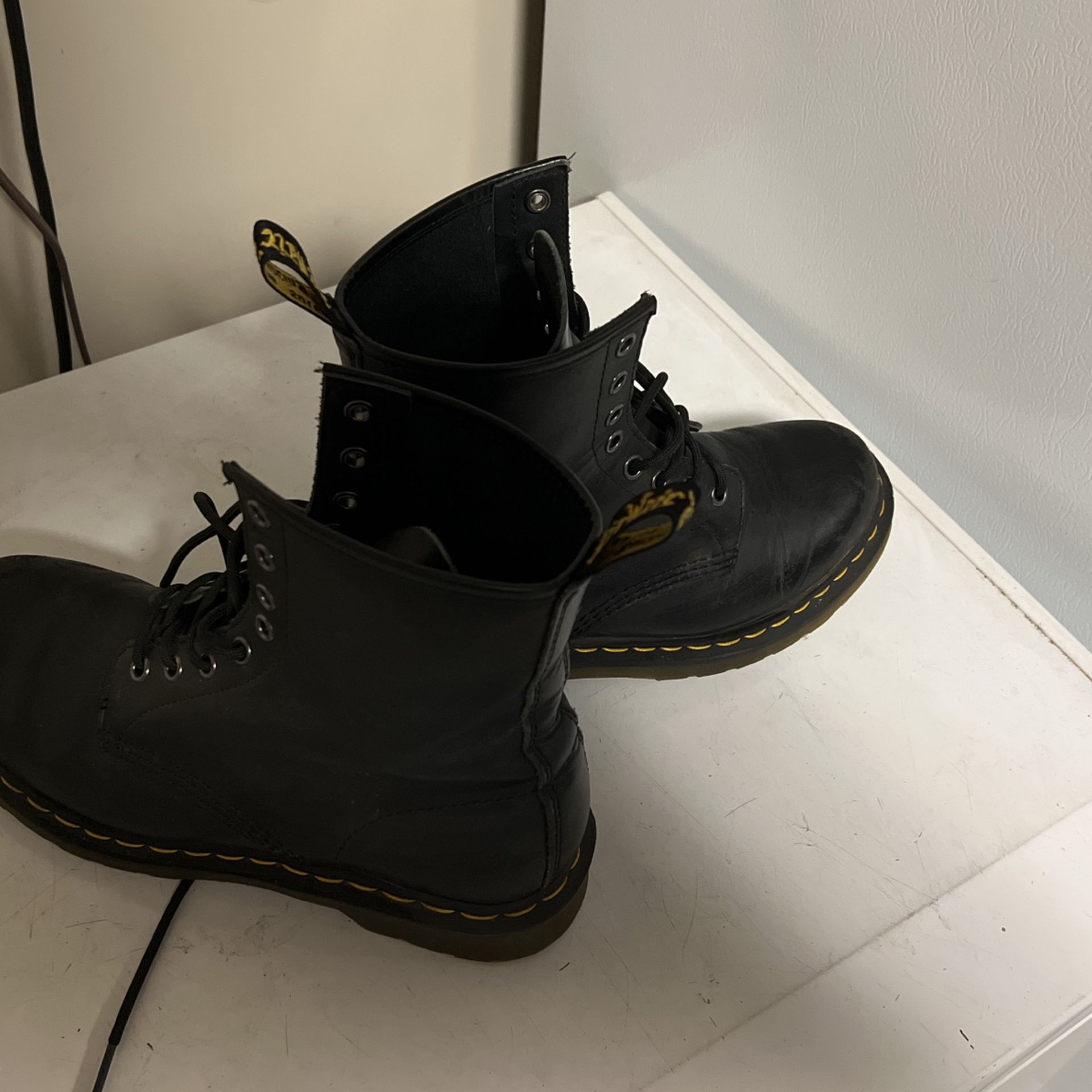 Dr Martens Black