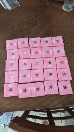 Jeffrey star  and 1 heart breaker eye shadow