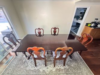 Queen Anne style dining set