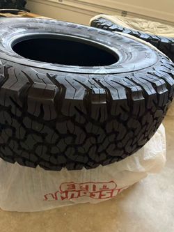 Tire for sale BFGoodrich KO2 37x12.50R17 Tires – Set of 4 – Like New