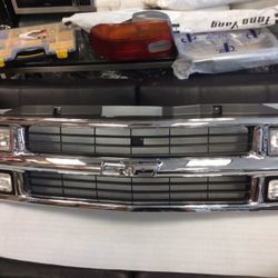 Grille & lights