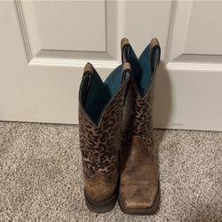 Chettah Cowboy Ariat Boots 9.5