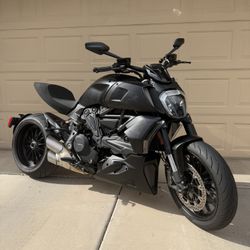 2022 Ducati Diavel 1260 – Matte Black (ONLY 1,133 Miles)