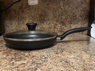 10 in Frying Pan With Lid