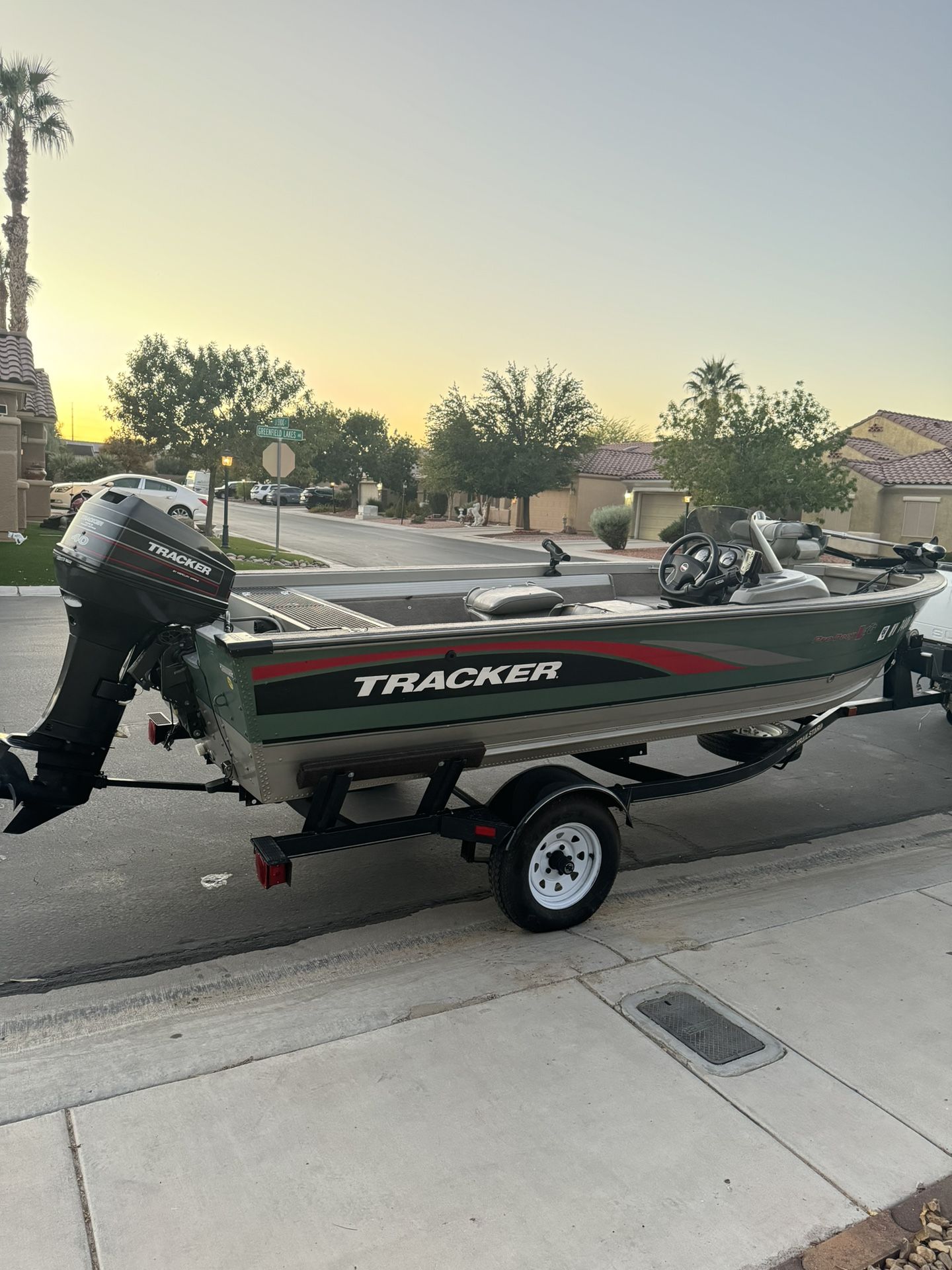 1997 Tracker V16