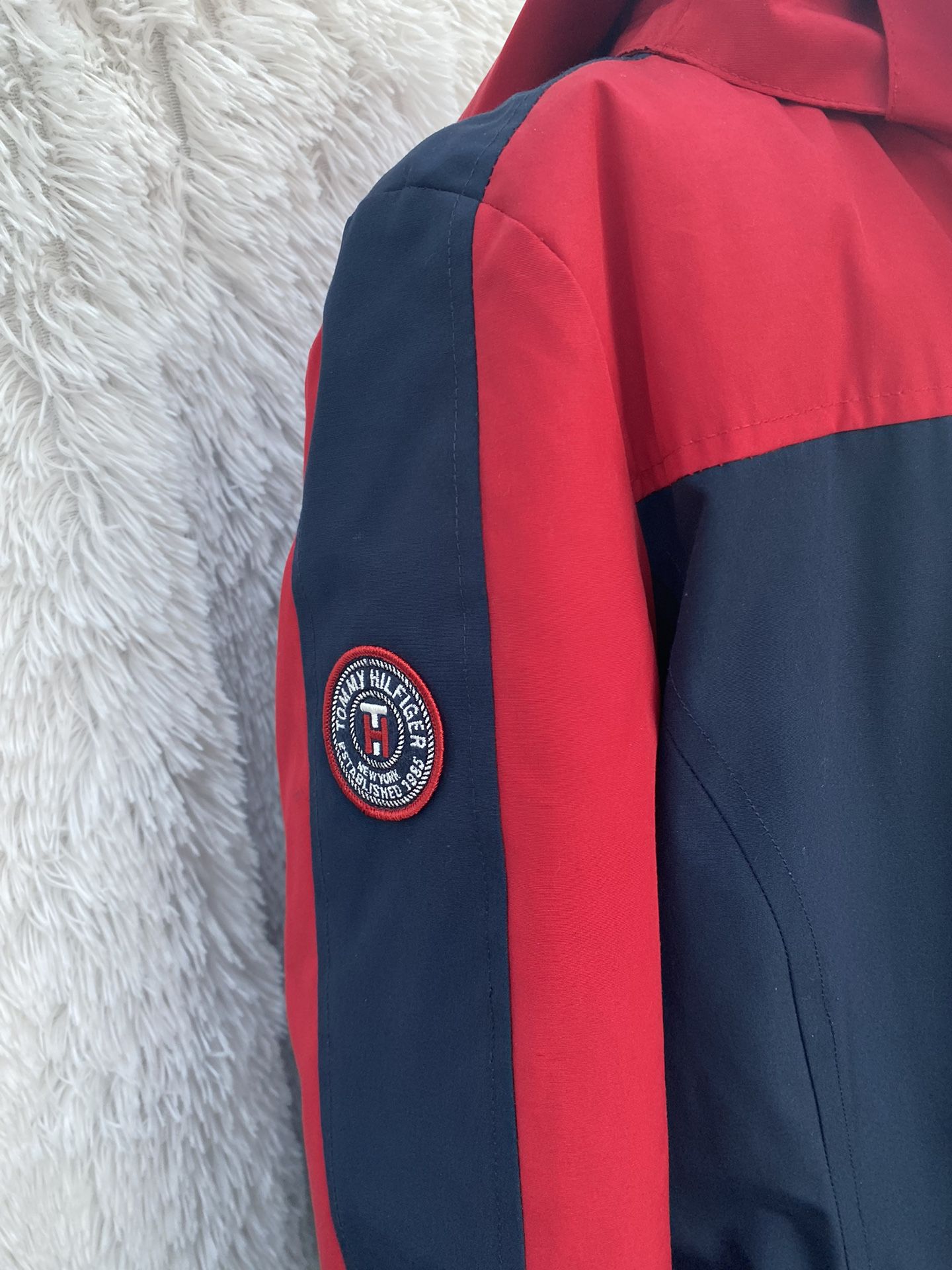 New - Tommy Hilfiger 3-1 Jacket In Size Small