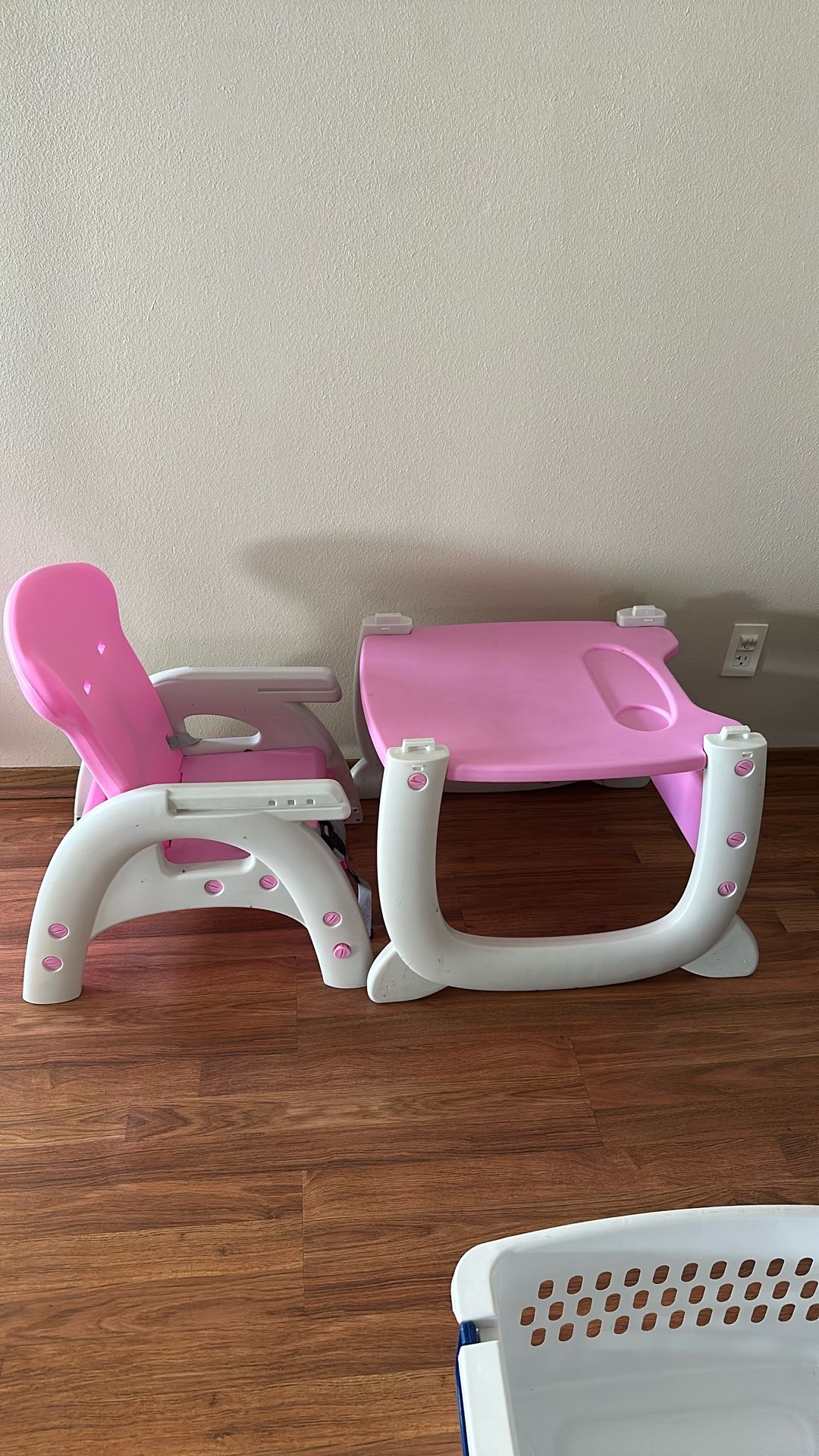 baby high chair / table