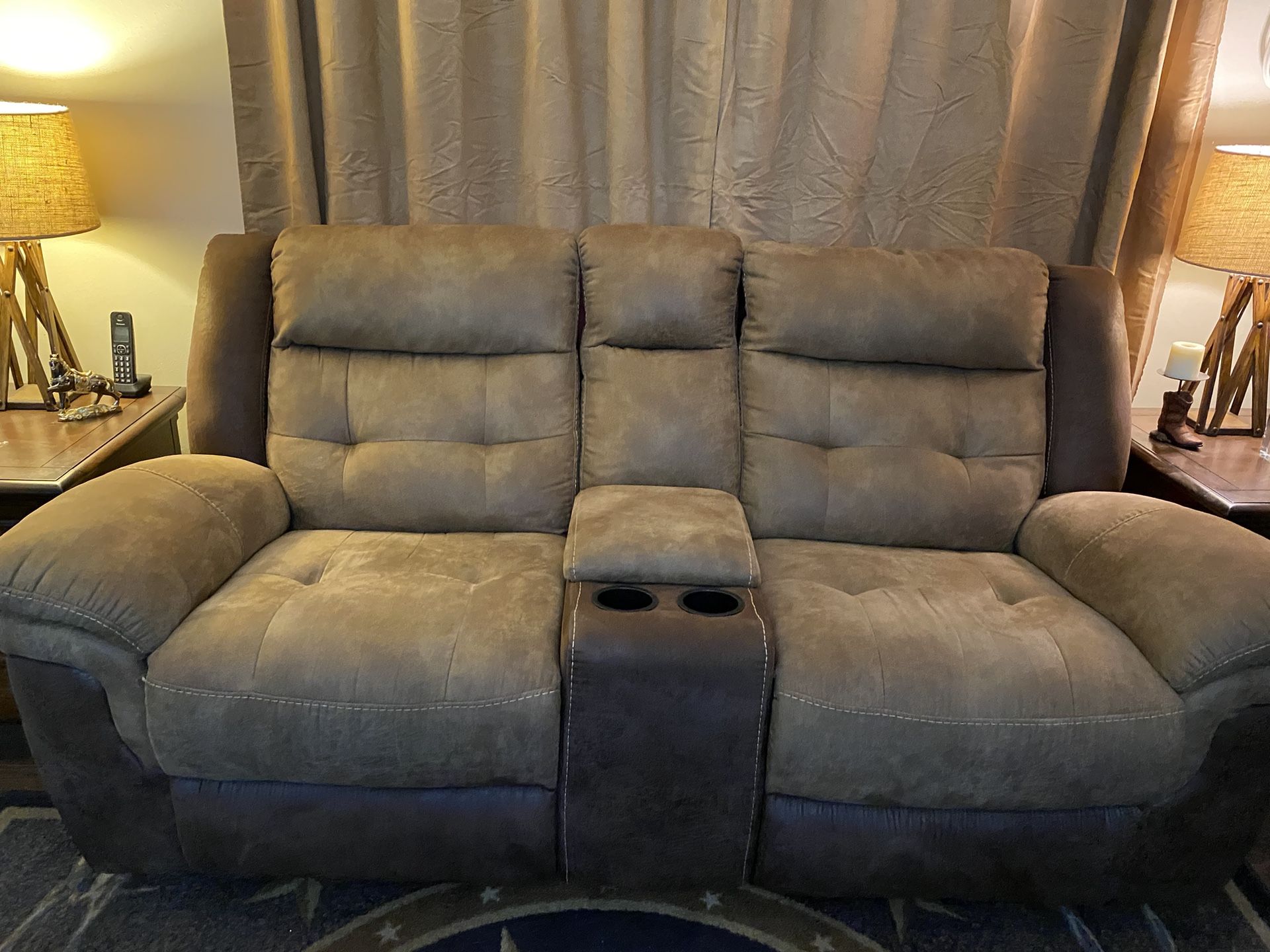 Mesa Brown Reclining Console Loveseat