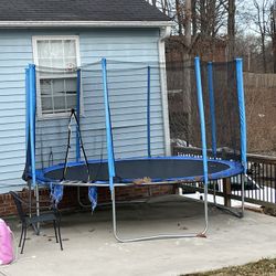 Trampoline 