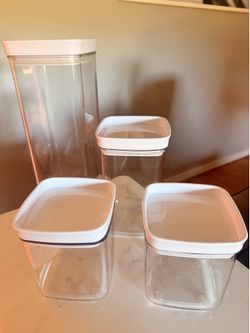 NEW Airtight plastic storage containers
