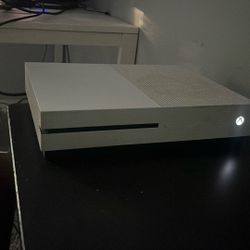 Xbox One S (120 Hz)