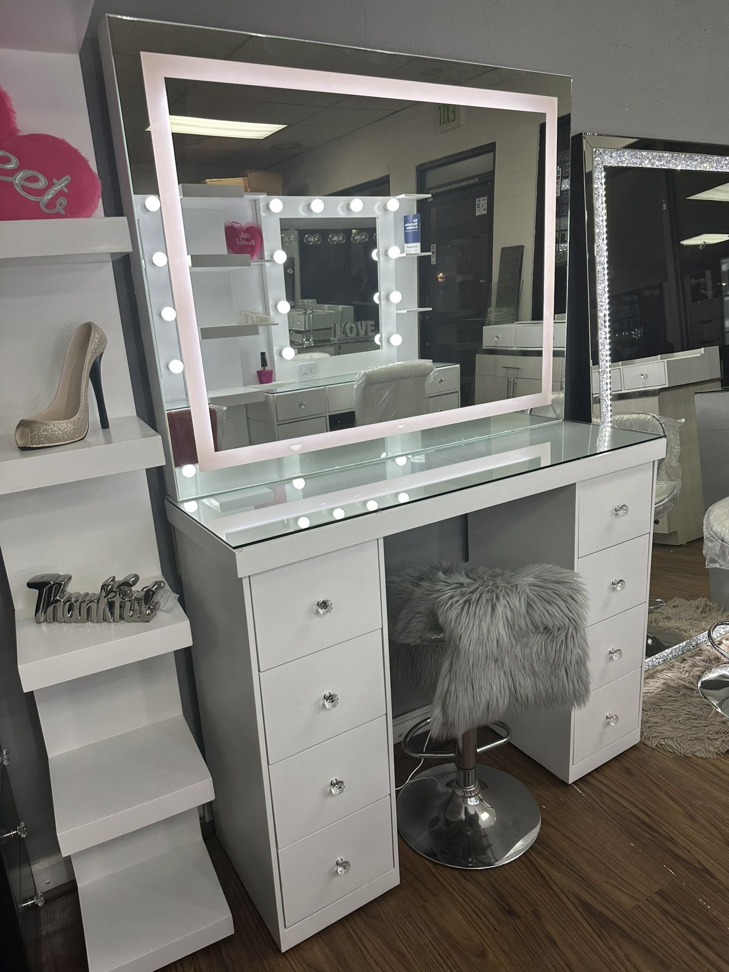 Vanity Set Hollywood Mirror LED Lights Makeup Table New✨Happy Easter🐣
