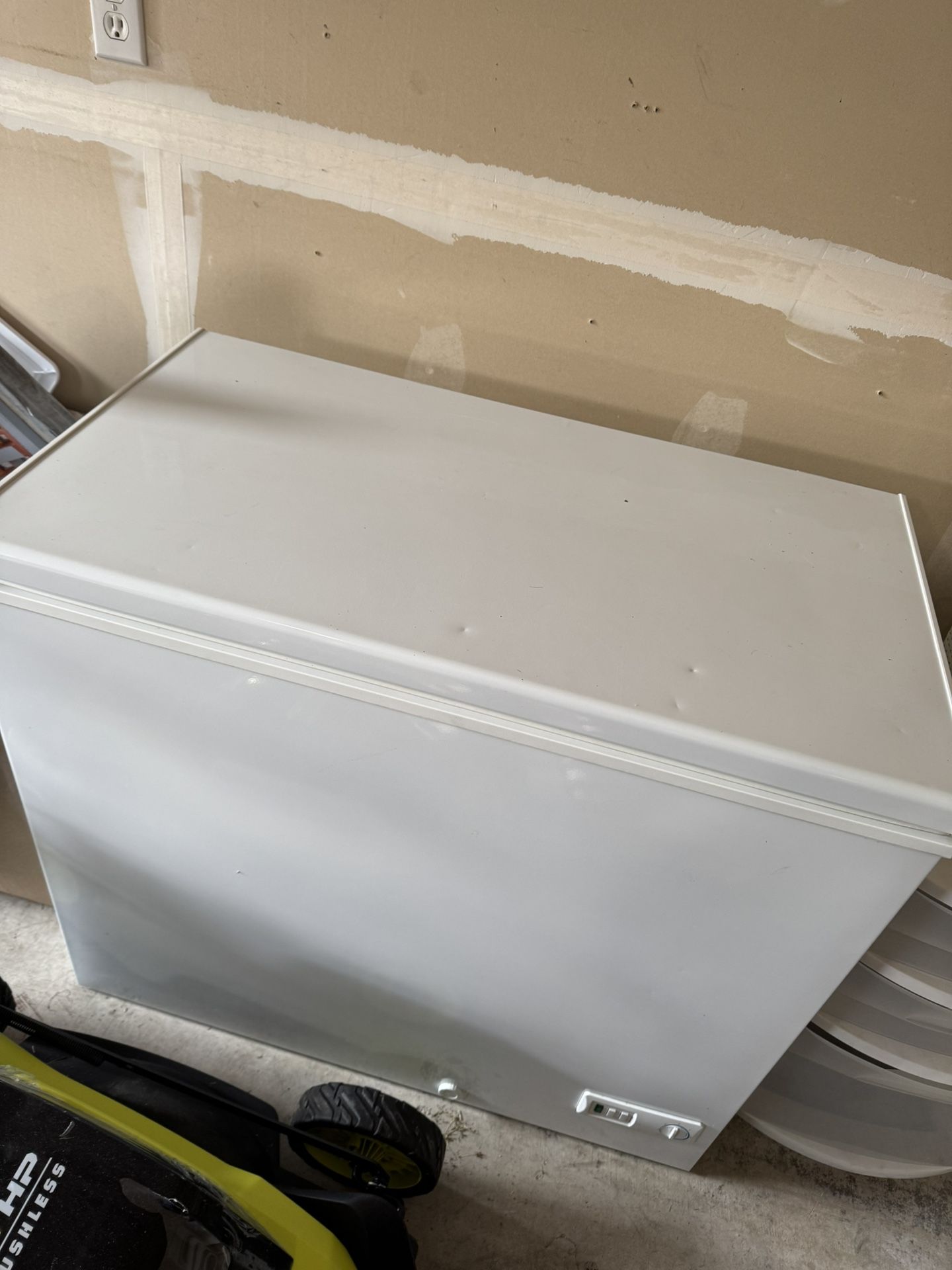 Deep Freezer -$150 - Great Condition 