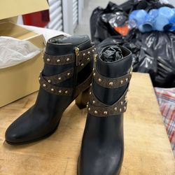 New Michael Kors Women Shoes Size:9