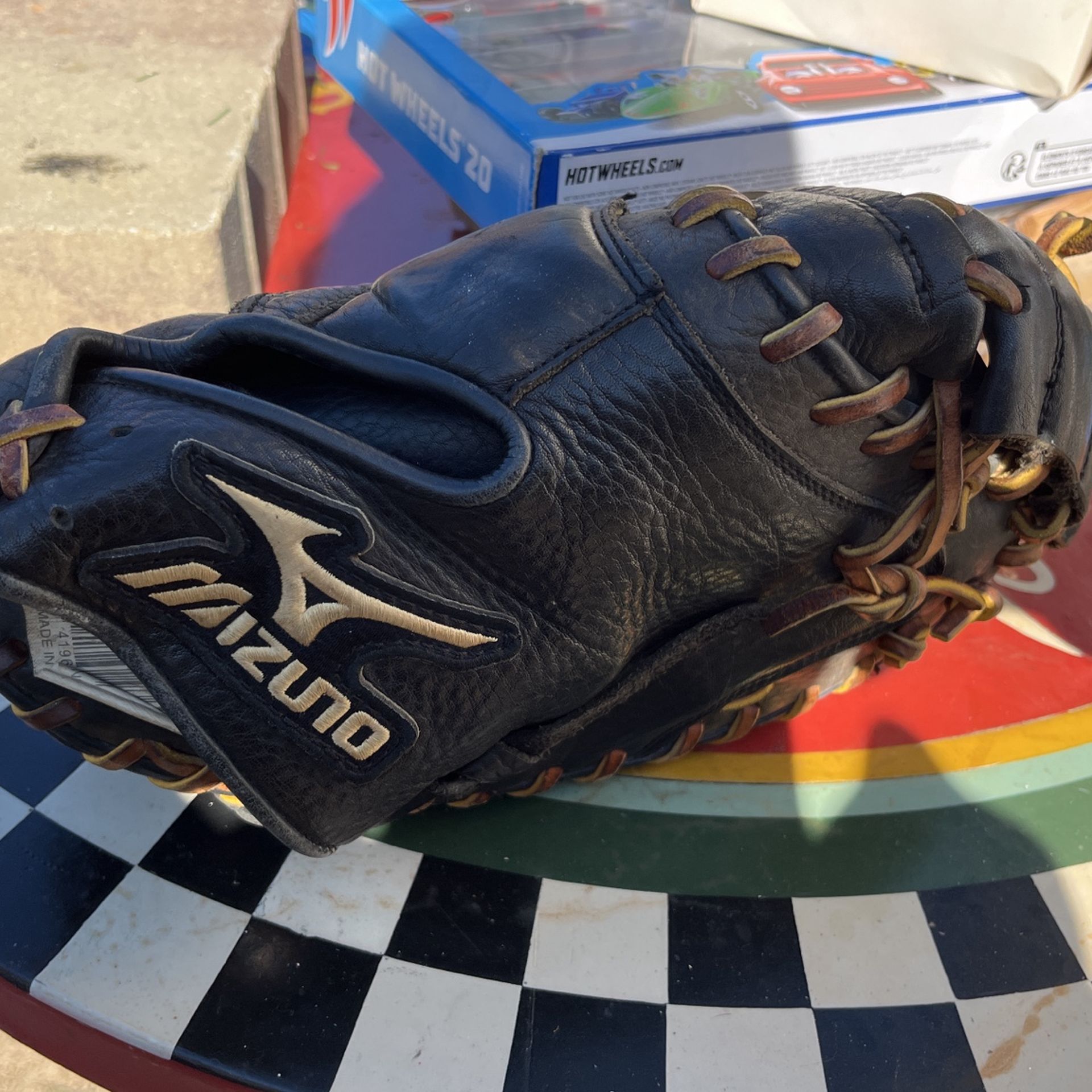 Baseball Glove 