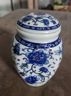 Blue and White Porcelain Ginger Jar