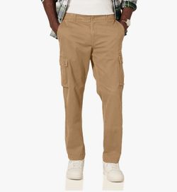 Amazon Essentials Men's Straight-Fit Stretch Cargo Pants in a khaki  cotton blend material