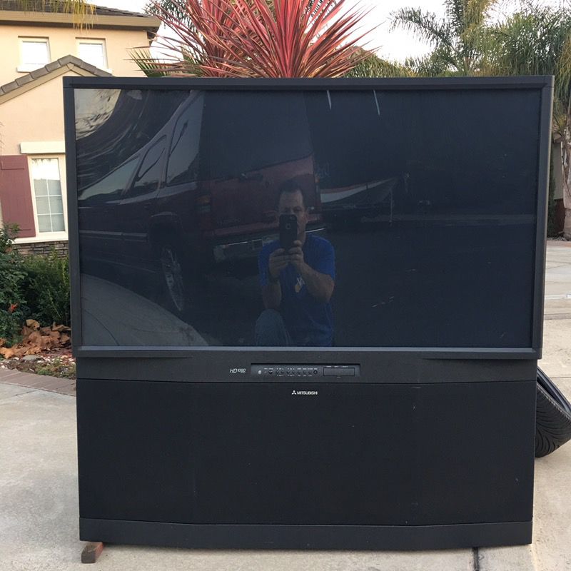 55" inch Mitsubishi Big Screen Tv
