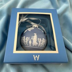 Wedgwood Jasperware Ball Ornament Icon-Blue White Embossed Classical Figures NIB