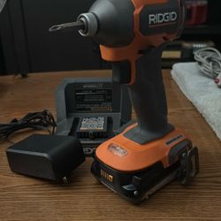 RIGID Impact Driver , Battery, & Charger Set 