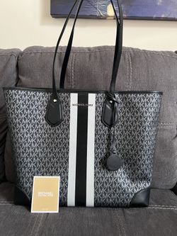 Michael Kors Eva Tote