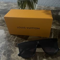 Lv glasses
