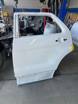 Rear left door for 2014 Ford Explorer