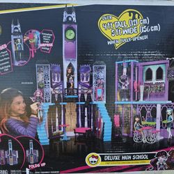 Monster High Deluxe High School Dollhouse 