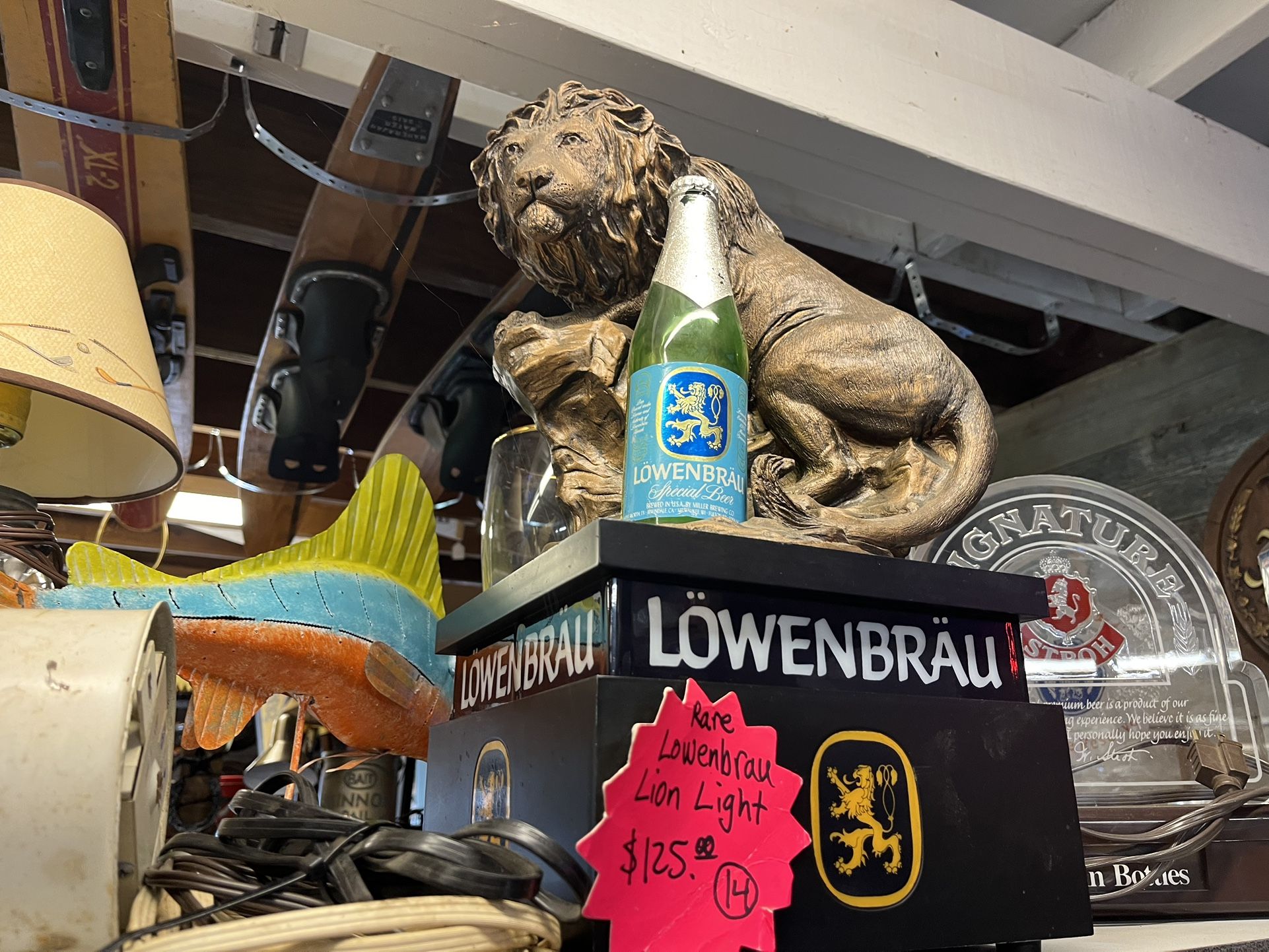 Lowenbrau Statue Beer Light