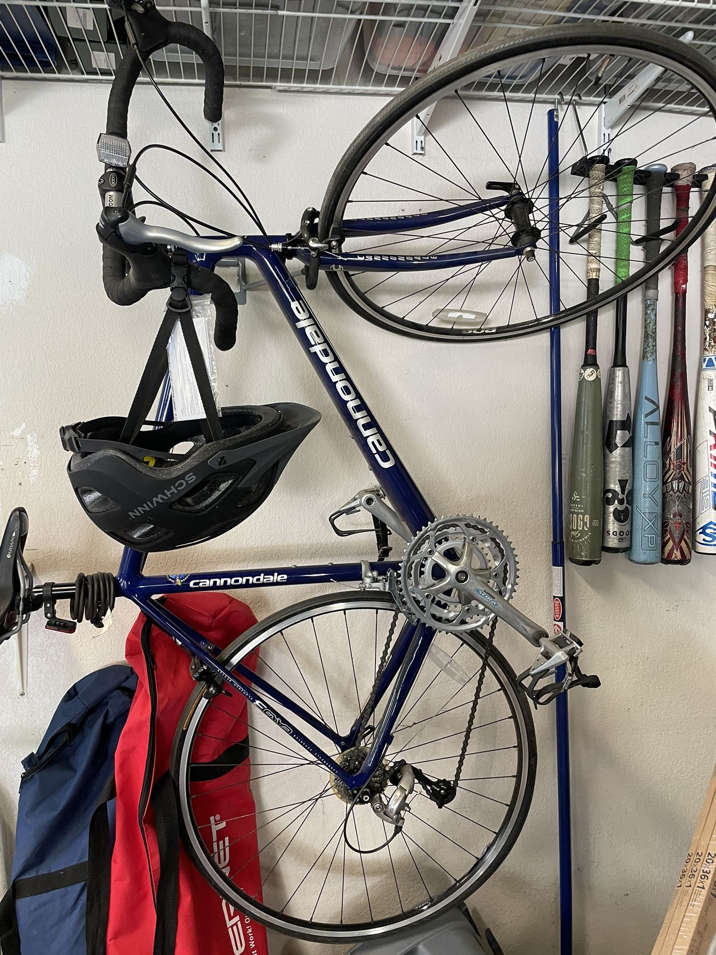 Cannondale R400 Road Bike