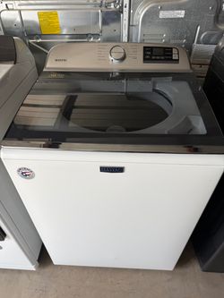 5.2 cu. ft. Top Load Washer in White with Agitator, Extra Power Option and Smart Appliance