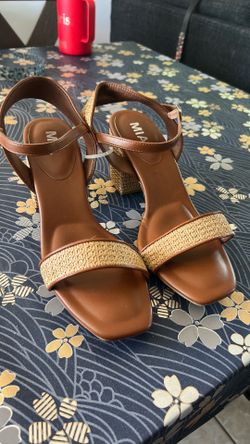 New MIA Women strappy heel sandals size 10