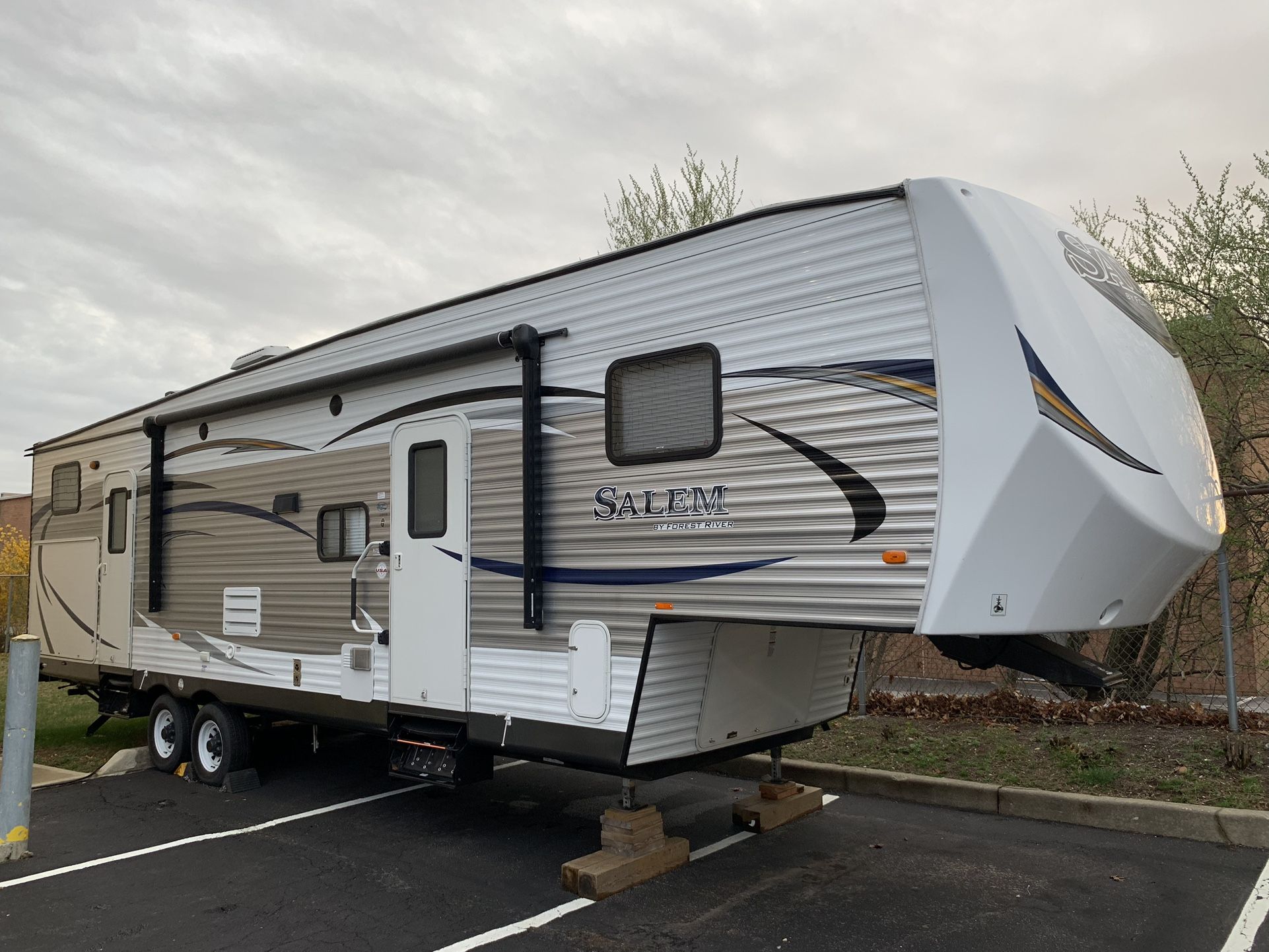2016 Salem By Forest river 33BHOK