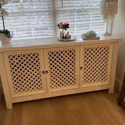 RH Console White/mild Distressed Finish 