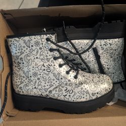 Girls Skechers Boots