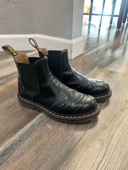 Men’s Dr.  Marten boots