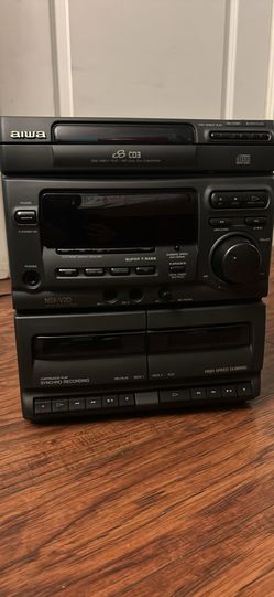 Aiwa 3 CD changer and dual cassette player