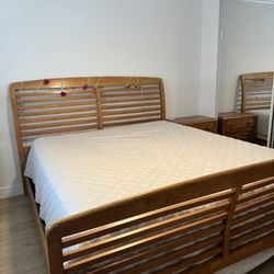 King Bed With Wooden Bed Frame