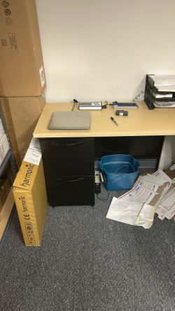 Office desk L shape, great condition and also two file cabinets wonderful condition with keys