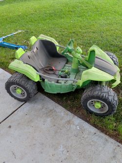 Big wheel toy rideable car