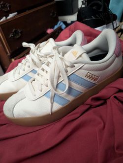 Women's shoes