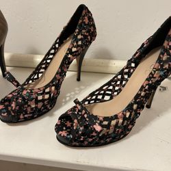 FREE - Heels Sz.9