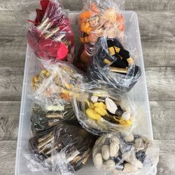 A: Huge Lot 365+ Crewel Needlepoint Tapestry Wool Yarn Skeins