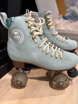 BTFL Scarlett Pro Roller Skates, Women’s Size 8 — $100